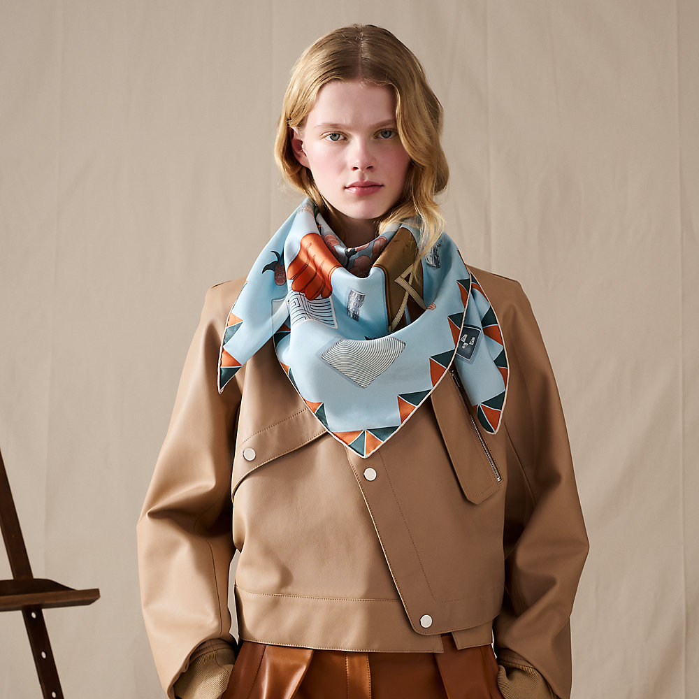 エルメス　カレ90 手袋の時計 カレ-90-《手袋の時計》--